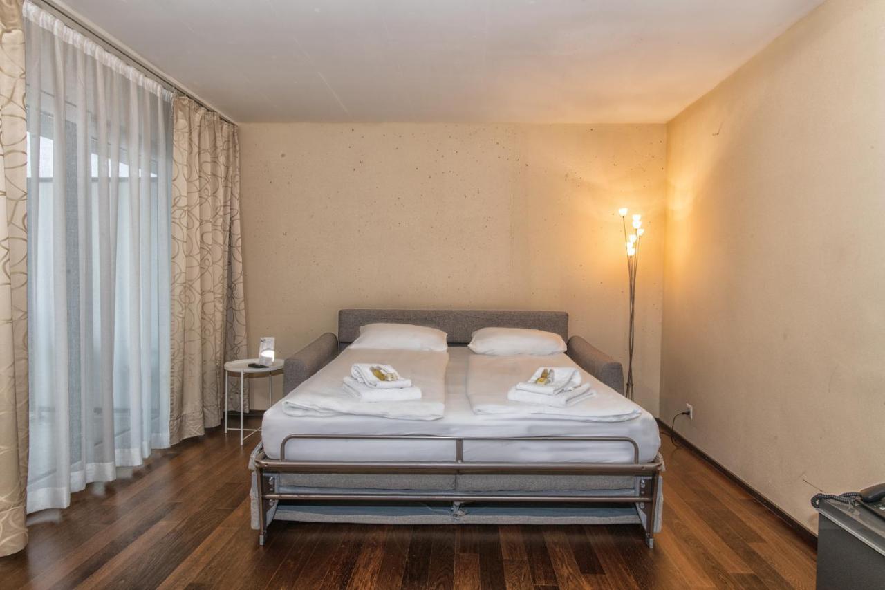 Hotel Residence Loren - Contact & Contactless Check-In Uster Exterior photo