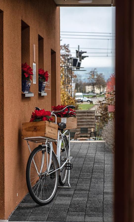 Hotel Residence Loren - Contact & Contactless Check-In Uster Exterior photo